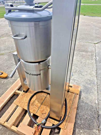 Robot Coupe r45t food processor used for sale